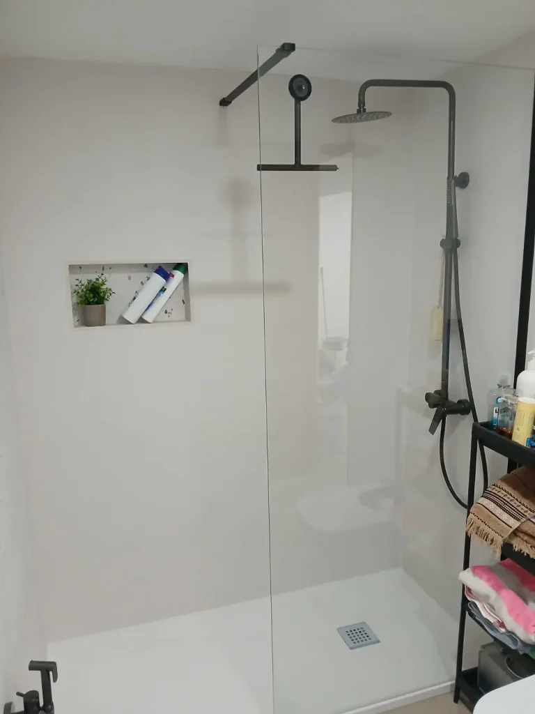 reforma de una ducha moderna